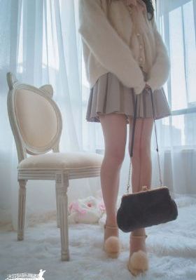 皇宫签到，女帝求我当皇帝