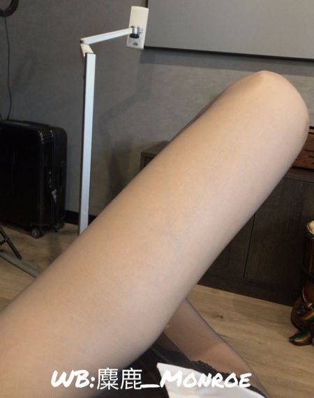 夜先生捡的小可怜美人有太多的心眼