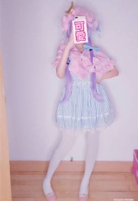 不扣纽的女孩