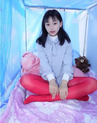 镜前一吻